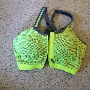 VS sports bra